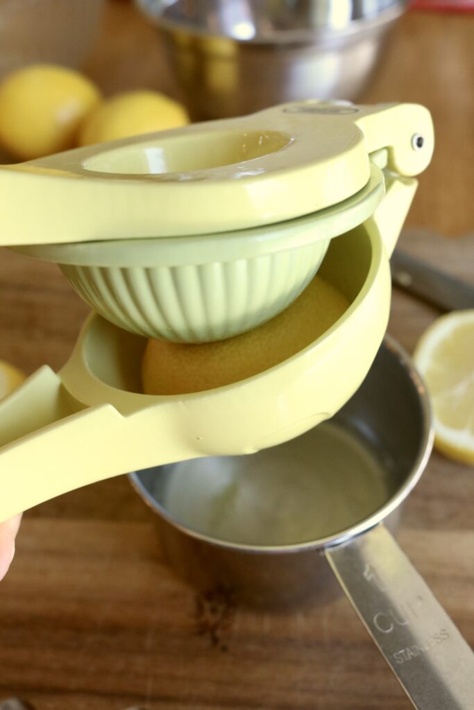 juicing a lemon